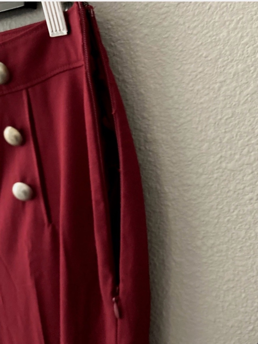 VENUS Sailor-Button High-Waist Pants in Deep Red - Picture 4 of 7